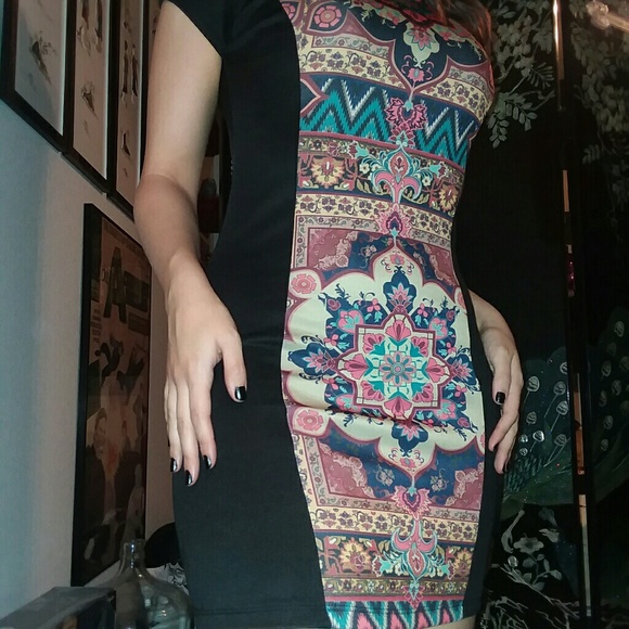 Annabelle Boho Mandala Print Bodycon Dress Size M - Picture 4 of 4